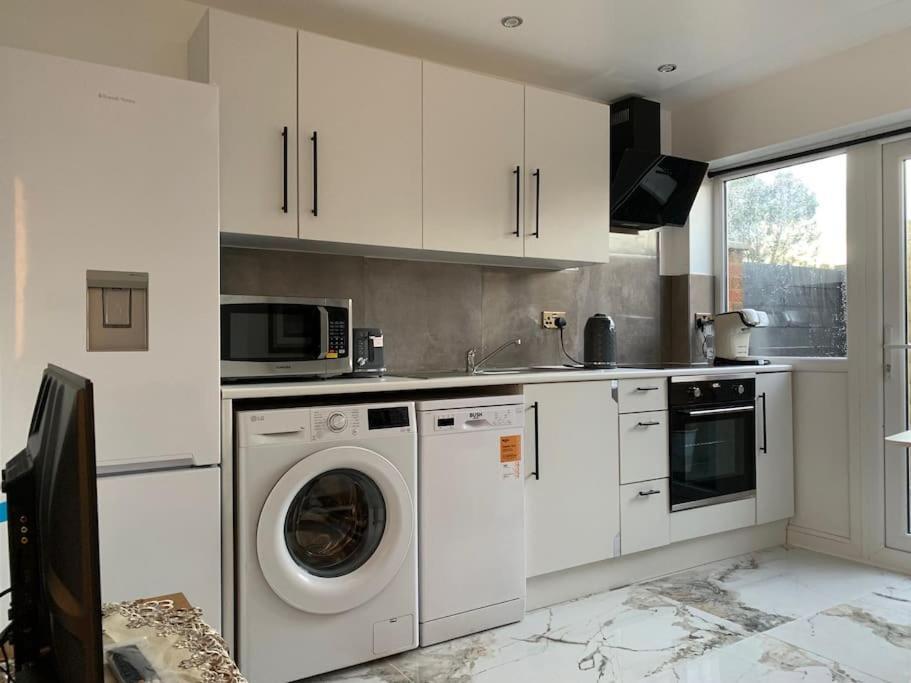 Apartment C, A One Bedroom Flat In South London Carshalton المظهر الخارجي الصورة