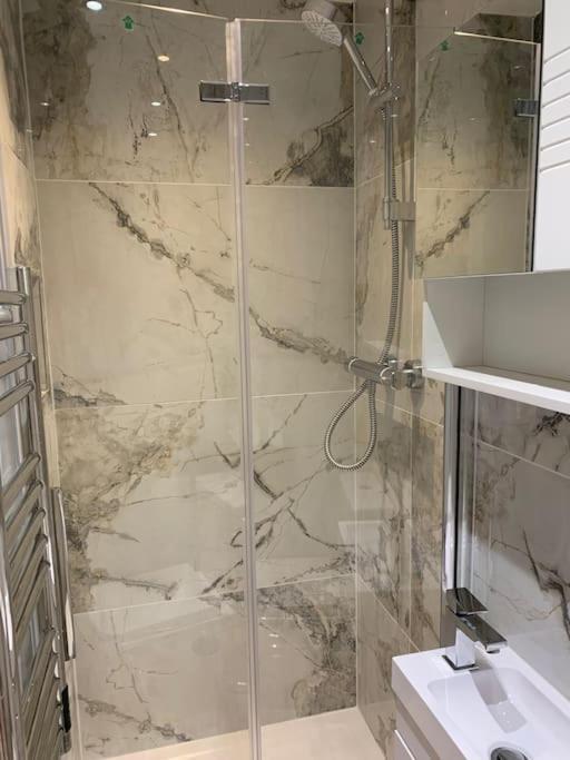 Apartment C, A One Bedroom Flat In South London Carshalton المظهر الخارجي الصورة