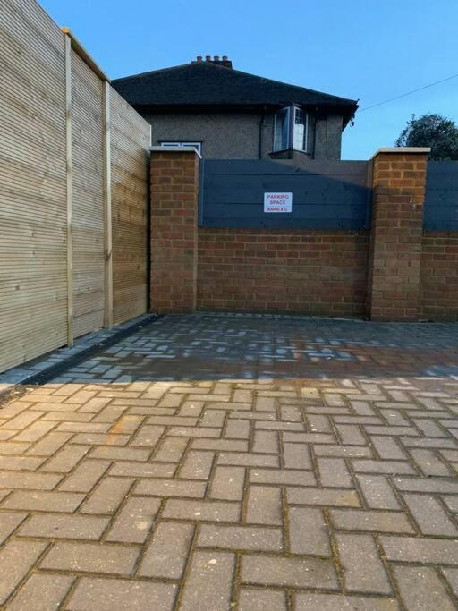 Apartment C, A One Bedroom Flat In South London Carshalton المظهر الخارجي الصورة